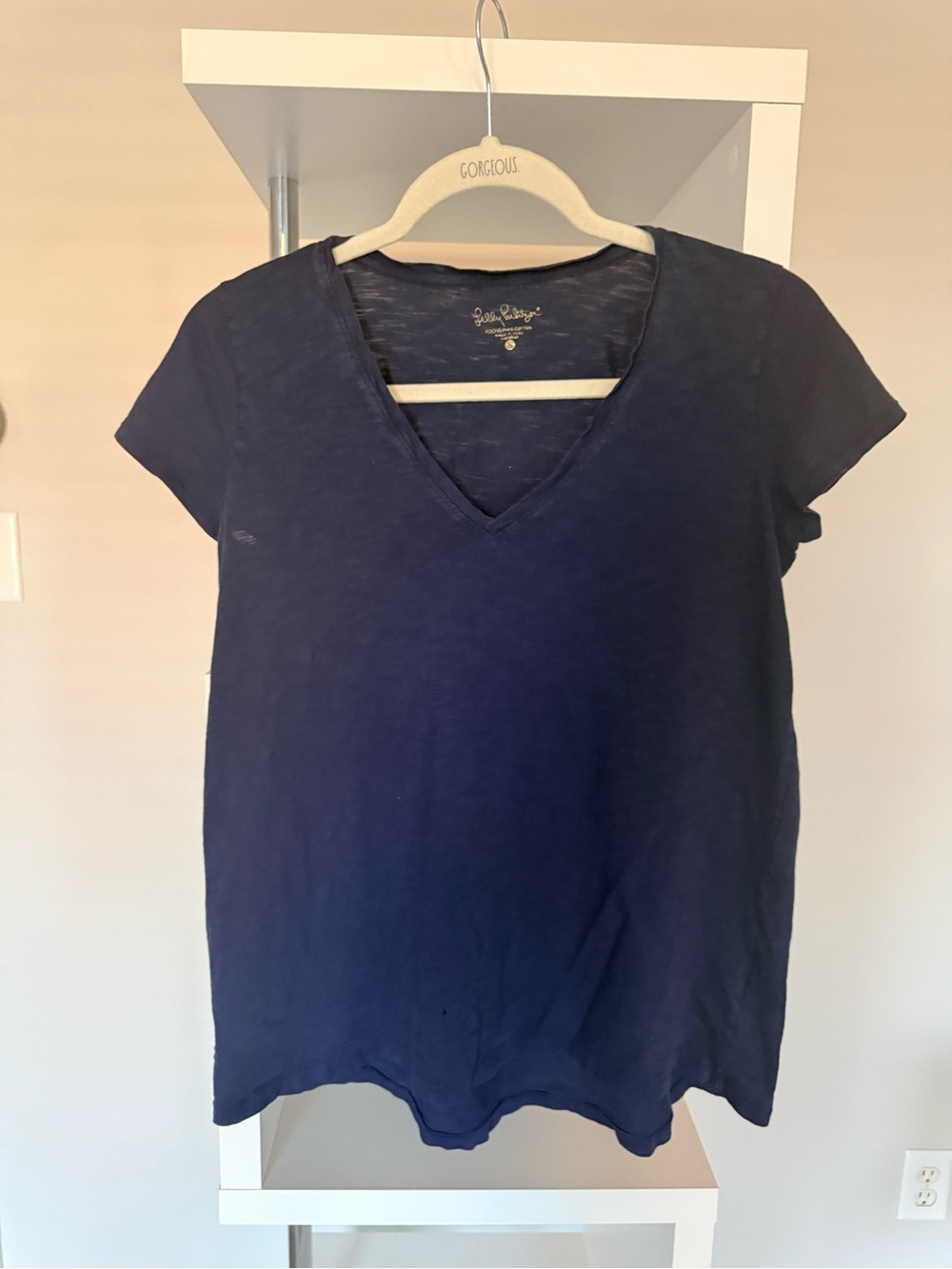 Lilly Pulitzer Women's Navy Short-Sleeve V-Neck Tee